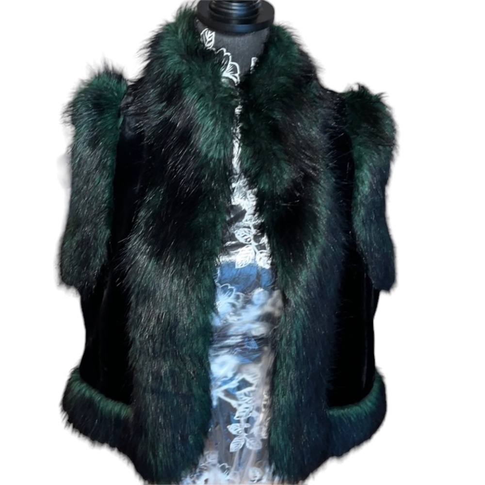OUTDOOR ADDITION by PARKHURST large black & green trimmed faux fur vest